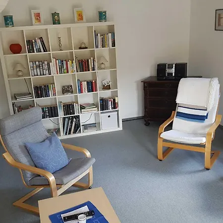 アパート Mueller_ 15121